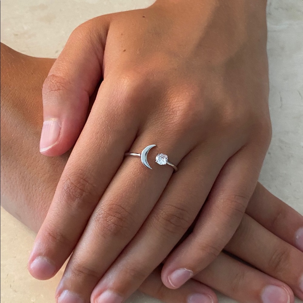 Sale $14! .925 Sterling Silver Moon & Cz Ring - Picture 14 of 16